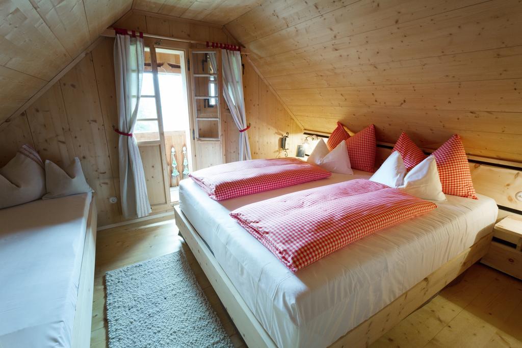 Almdorf Seinerzeit Hotel Wiedweg Room photo